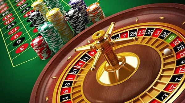 Texas Hold'em poker table with cards and chips, ph947 branding